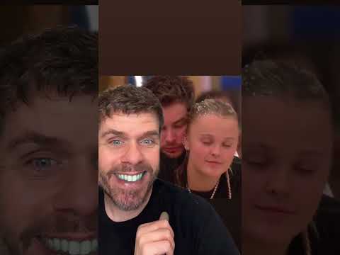 JoJo Siwa And Chris Hughes Just Hard Launched! They’re Now: