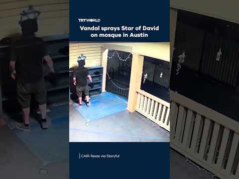 Security camera captures man vandalising US mosque with Star of David