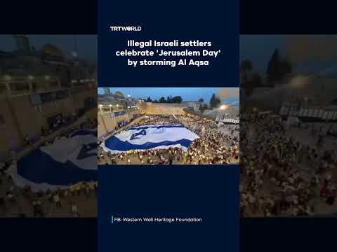 Illegal Israeli settlers celebrate ‘Jerusalem Day’ by storming Al Aqsa