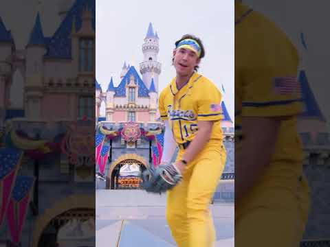 The Savannah Bananas made it to Disneyland 🤩 (via @thesavbananas/IG