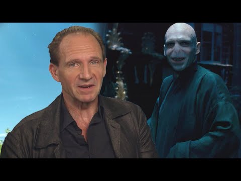 Ralph Fiennes’ FUNNY Advice for New Voldemort in Harry Potter Series (Exclusive)