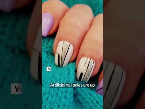 Can beauty trends predict a recession? #politics #shorts #podcast