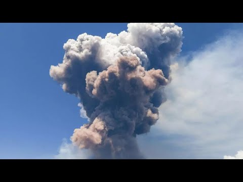 The striking images of Mount Etna’s eruption • FRANCE 24 English