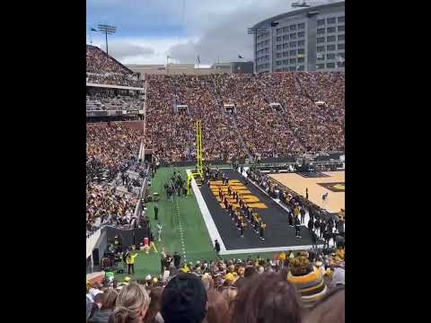 The Iowa Hawkeyes’ outdoor game at Kinnick Stadium was a MOVIE 🤩