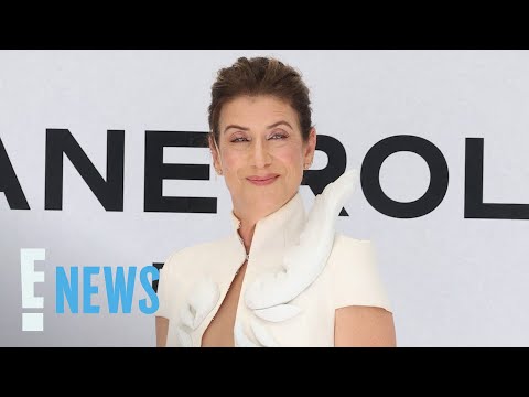 Kate Walsh’s Nearly-Naked Dress at Paris Fashion Week | E! News
