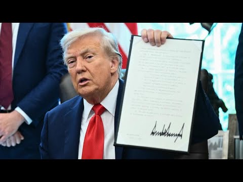 Trump makes Oval Office remarks on D.C. crime, signs executive orders