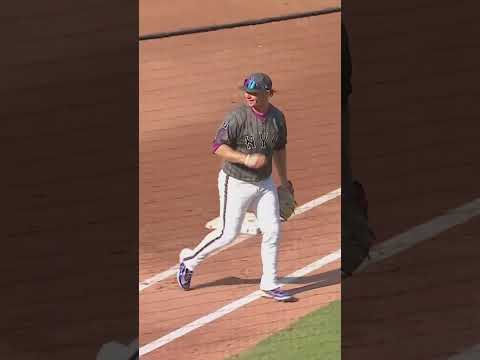 Nolan McLean with INSANE behind-the-back play in his MLB debut ๐ฎโ๐จ #mets #mlb