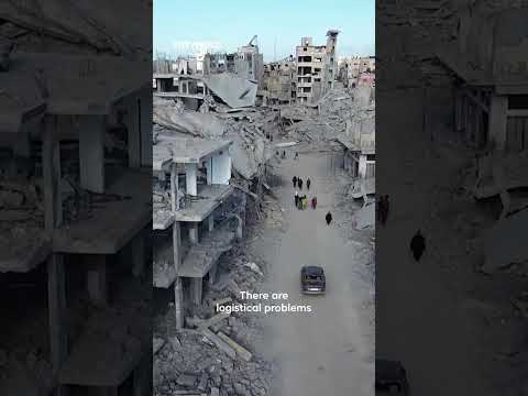 Palestinians in Khan Younis wait for aid despite ceasefire