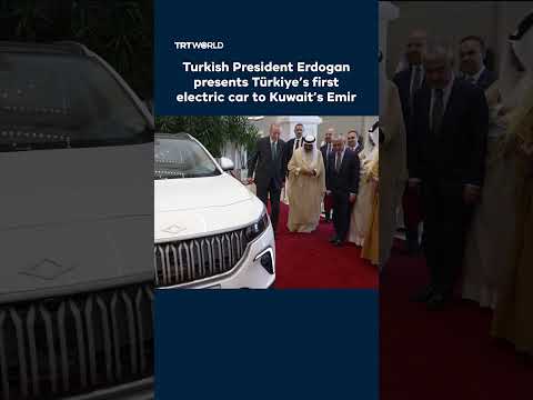 Erdogan presents Türkiye’s first electric car to Kuwait’s Emir