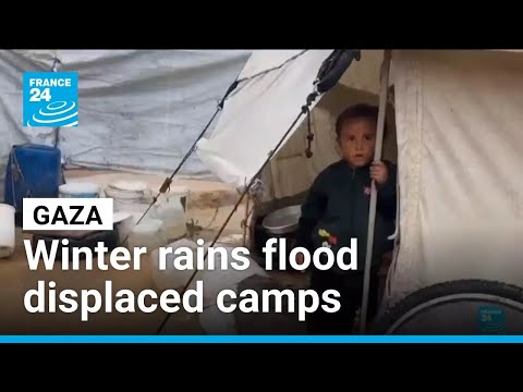 ‘Shivering from cold and fear’: Winter rains flood Gaza camps • FRANCE 24 English