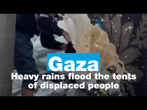 Gaza: Heavy rains flood the tents of displaced people • FRANCE 24 English