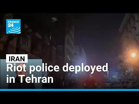 Iran deploys riot police to shut down protests • FRANCE 24 English