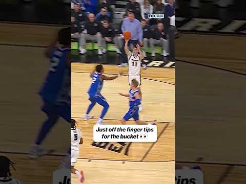 Friars can thank Ty Davis for this bucket 😅 #CollegeBasketball #Providence