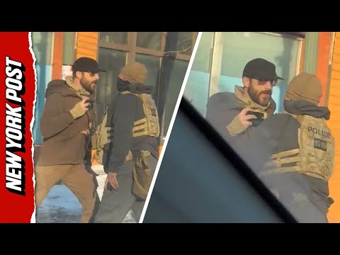 Video shows Alex Pretti talking With federal agents moments before fatal Minneapolis shooting