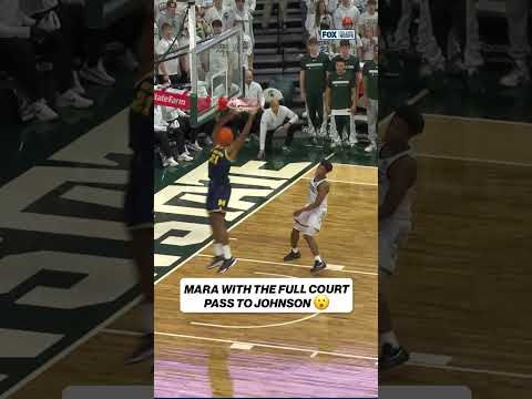 Crazy FULL COURT Pass 😱 #pass #Collegebasketball #michigan #CBB #CBK