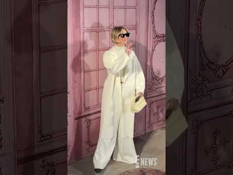 Julianne Hough arrives in winter whites to the alice + olivia NYFW show. ๐ค