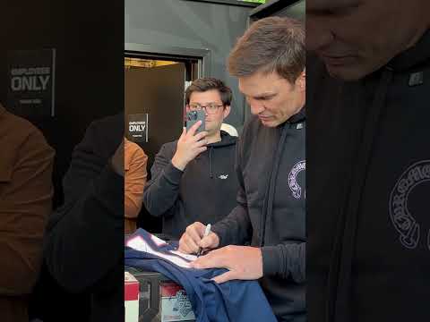 Tom Brady surprises hooky-playing superfans at grand opening of second NYC store #shorts