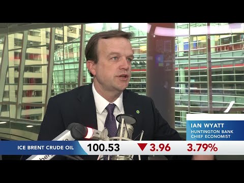 Stocks Rise, Oil Falls as Truce Prospects Weighed