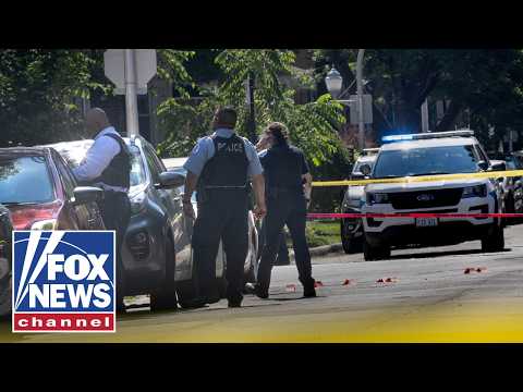 NEW: Teenager shot inside luxury Chicago hotel