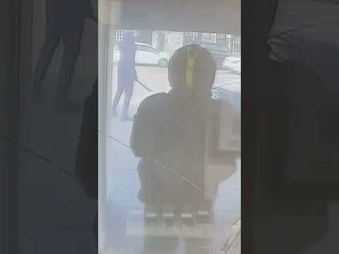 Chainsaw-wielding thugs smash into jewelry store #shorts