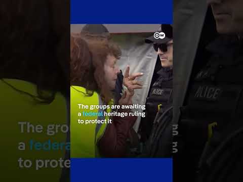 Australian police clear Indigenous protest at Olympic stadium site | DW News