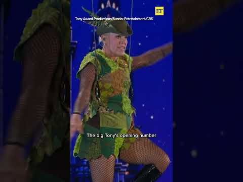 #pink flies into the #tonyawards