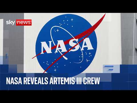 NASA introduces Artemis III crew
