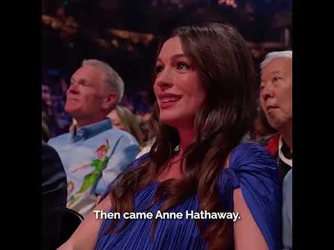 Anne Hathaway & The Rock Crowned DISNEY LEGENDS! 👏 #Shorts