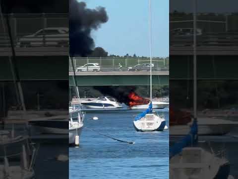 Boat explodes on City Island in the Bronx #shorts