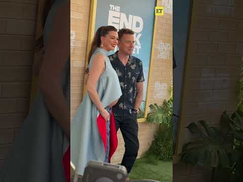 Anne Hathaway Arrives at ‘The End of Oak Street’ Premiere