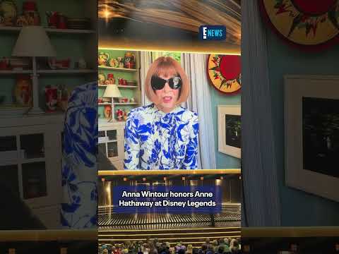 Anna Wintour honors Anne Hathaway as a Disney Legend at #D23.ðŸ‘