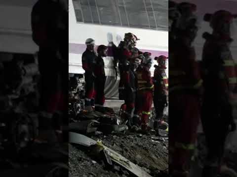 Workers Search Overnight for Survivors After Deadly Spain Train Crash #shorts